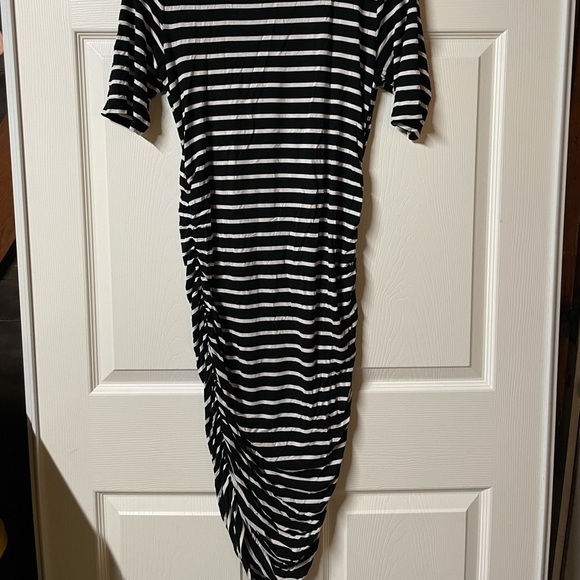 Motherhood maternity size large dress over the knee (6) - Picture 5 of 9